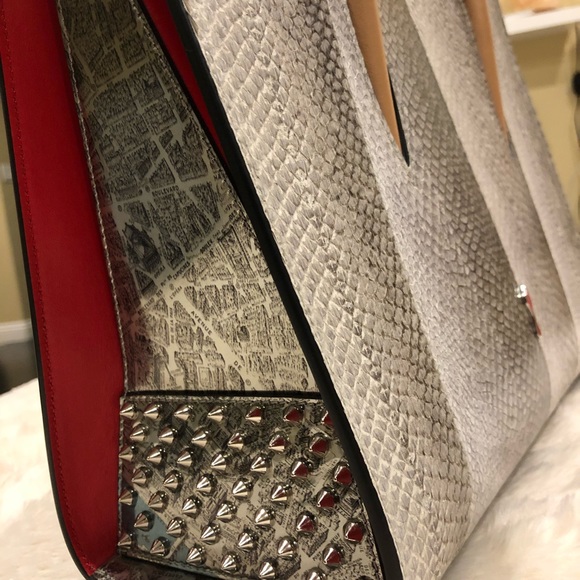 Never been worn Christian Louboutin purse - Picture 5 of 8